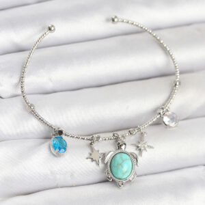 Caretta Caretta Charmlı Gümüş Renk Kadın Bileklik BB8034