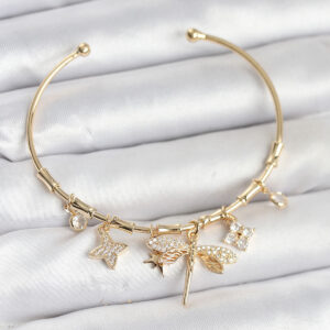 Yusufçuk Charmlı Gold Renk Pirinç Kadın Bileklik BB8045