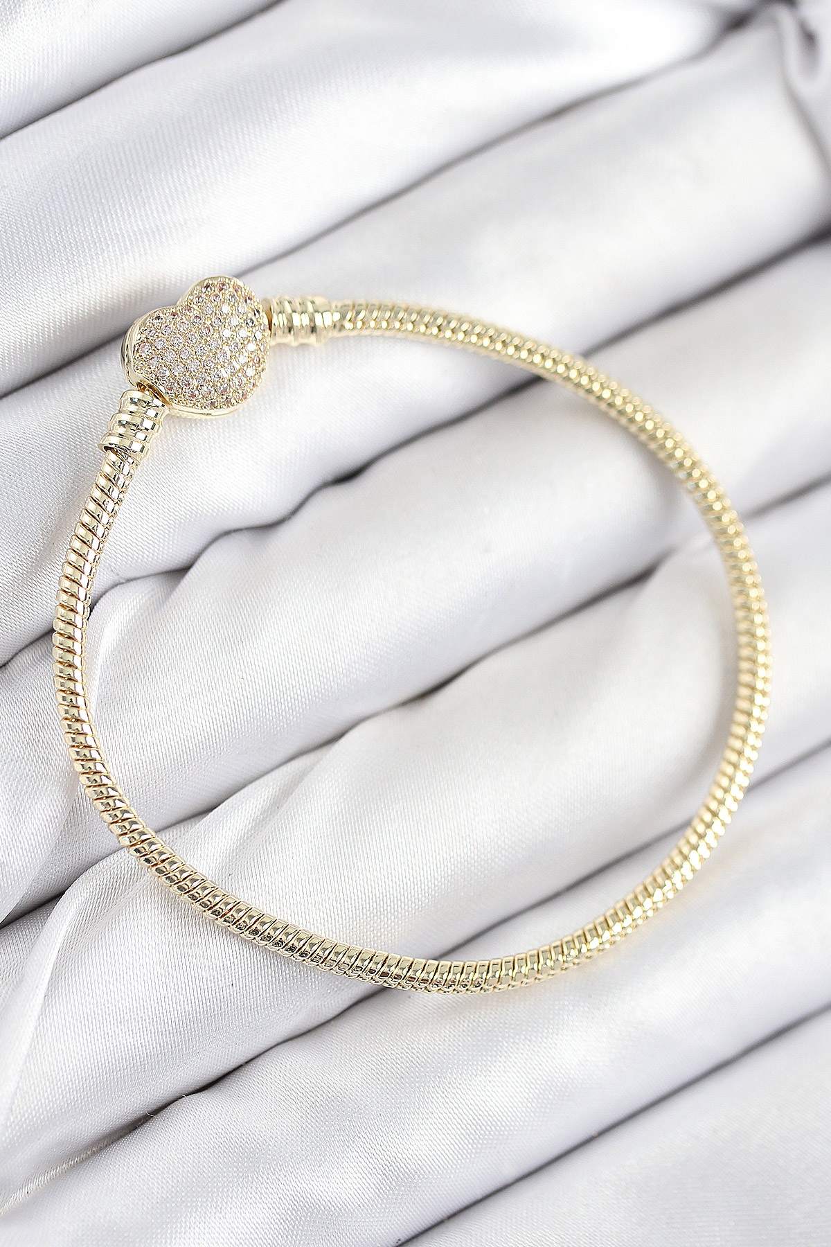 Pirinç Charm Zirkon Taşlı Kalp Model Gold Renk Kadın Bileklik BB7809