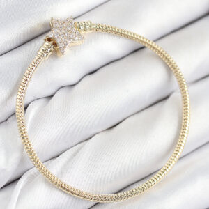 Pirinç Charm Zirkon Taşlı Yıldız Model Gold Renk Kadın Bileklik BB7810