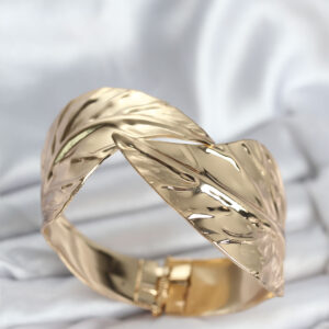 Pirinç Gold Renk Yaprak Model Kadın Bileklik BB8060