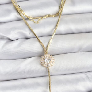 Pirinç Gold Renk Zirkon Taşlı Papatya Model Detaylı 3'lü Kombin Y Kadın Kolye BKO10696