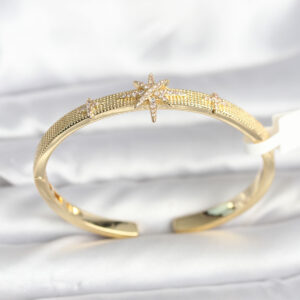 Pirinç Gold Renk Kutup Yıldızı Model Kadın Kelepçe Bileklik BB8093